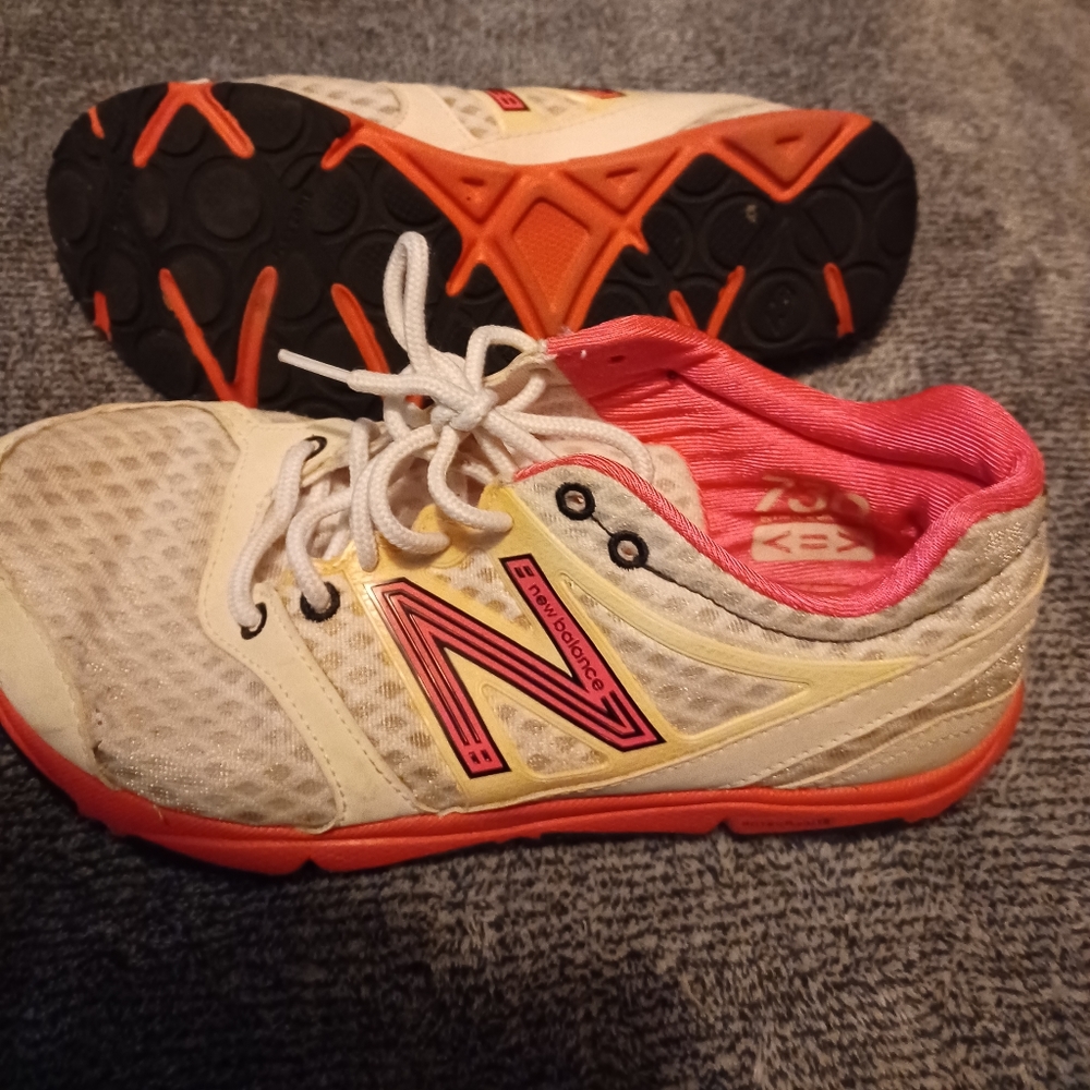 Womens New Balance Shoes size 8 1/2